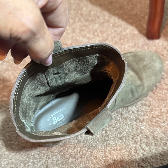 Preloved Great Condition Bass Suede Ankle Boots - Cynthia Brown - Picture 6 of 9